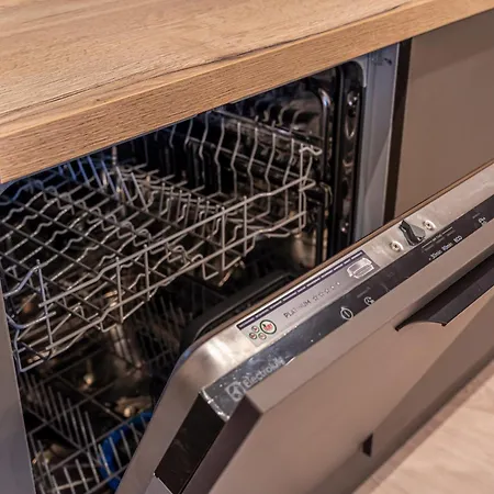 Center Hideaway - By Innorental *