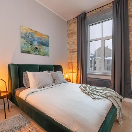 Caka Street Hideaway Apartments - By Innorental *