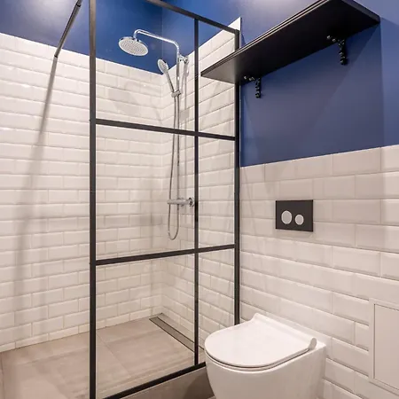 Center Hideaway - By Innorental Apartment *