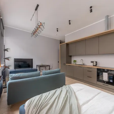 Center Hideaway - By Innorental *