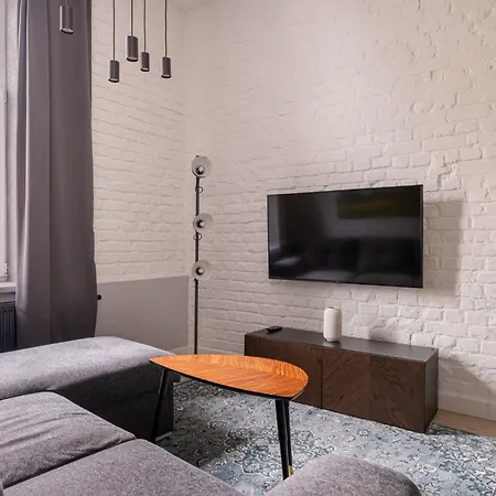 Center Hideaway - By Innorental Apartment