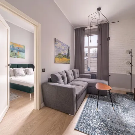 Center Hideaway - By Innorental Апартаменты Рига