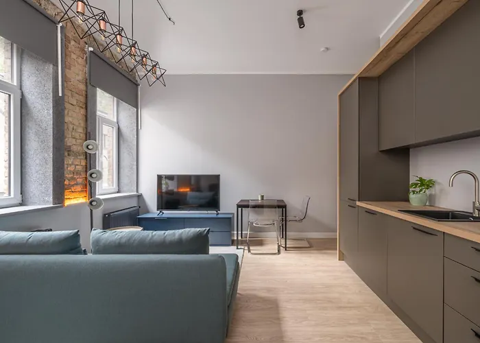 Center Hideaway - By Innorental